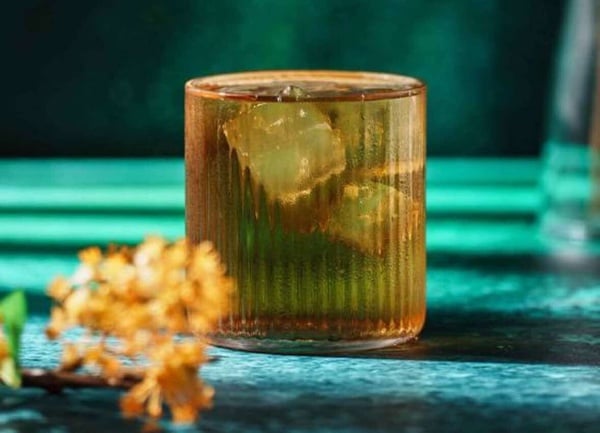 UG飲料：桂花輕烏龍，充滿桂花香氣的烏龍茶，清爽無負擔