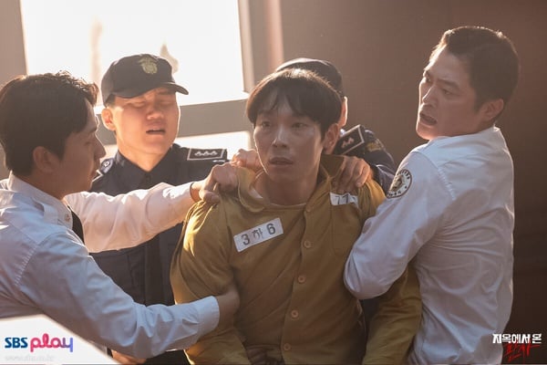 《來自地獄的法官》劇情、角色介紹：朴信惠演技大爆發，惡魔私刑取代法庭判決
