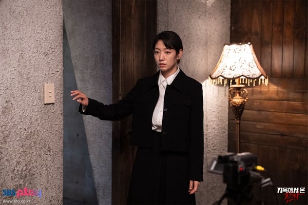 《來自地獄的法官》劇情、角色介紹：朴信惠演技大爆發，惡魔私刑取代法庭判決