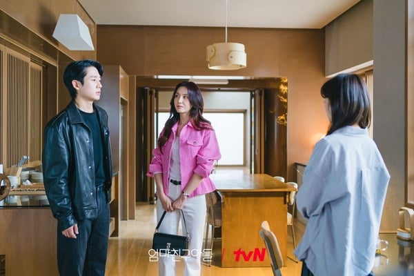 近期韓劇「收視排行」TOP8！《因為不想吃虧》第6輸《媽媽朋友的兒子》，冠軍斷層第一