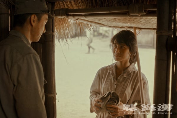 公視《聽海湧》劇情解析！領事夫人是時代悲劇，阿輝結局可能不同，槍真的沒子彈嗎？