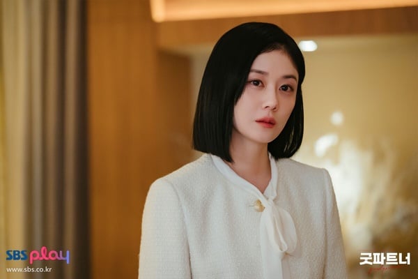 近期韓劇女演員1個比1個還逆齡!不僅庭沼玟&張娜拉&徐智慧,她年過50仍是朴敘俊理想型