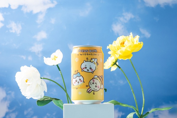 是吉伊卡哇氣泡水！Ocean Bomb推出吉伊卡哇氣泡水，超萌吉伊卡哇、小桃鼠通通要收藏