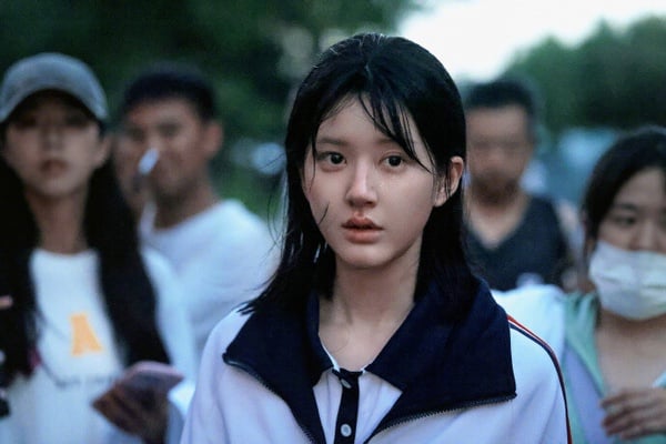 《許我耀眼》劇情看點＋角色介紹：趙露思化身心機女騙婚陳偉霆，微博話題量衝破10億！