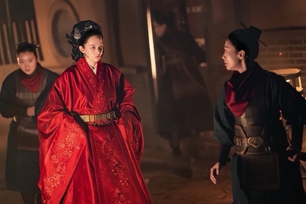 9月韓劇話題度TOP10：《因為不想吃虧》第4，《媽媽朋友的兒子》第2輸《好搭檔》！