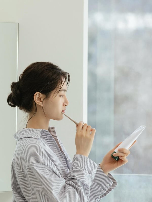 2026美白牙膏推薦20款！Dcard爆推亮白有感、口臭異味掰，這幾款日本必買！