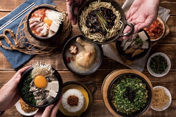 台北大巨蛋美食餐廳懶人包：早午餐、24H餐酒館，營業時間、菜單、訂位方式一次看！