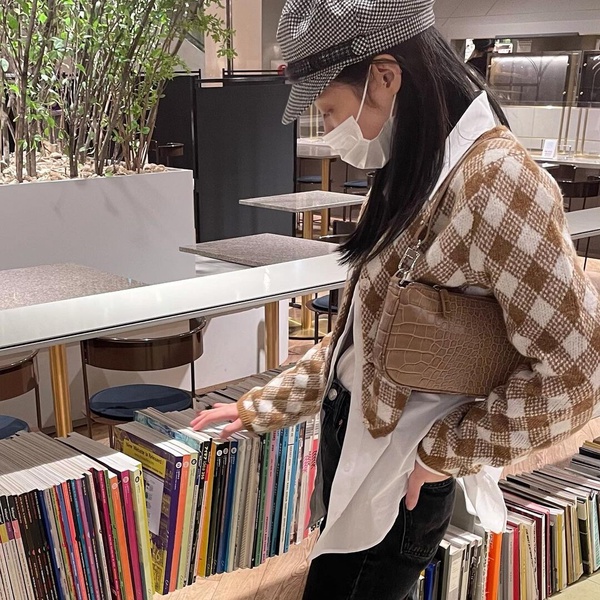盤點秋季型韓國女偶像代表、秋季穿搭推薦：黃皮女孩救星！