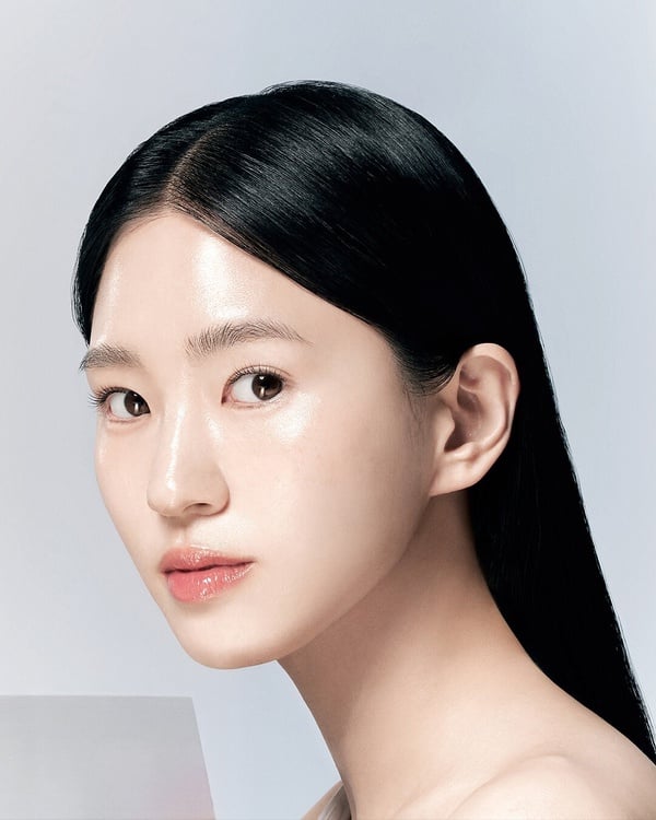 面膜敷完要洗掉嗎？正確敷面膜3技巧！臉秒亮、保濕度狂飆，加碼2026平價面膜推薦