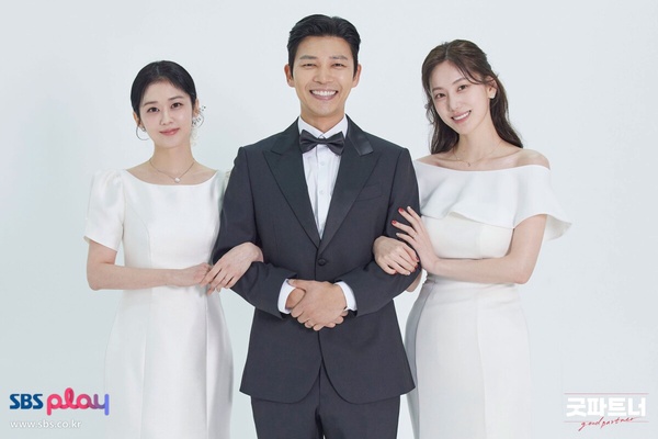 《好搭檔》幕後彩蛋!李準韓曾是張娜拉鼓手,郭時暘是張娜拉粉絲,還花錢加入粉絲會!