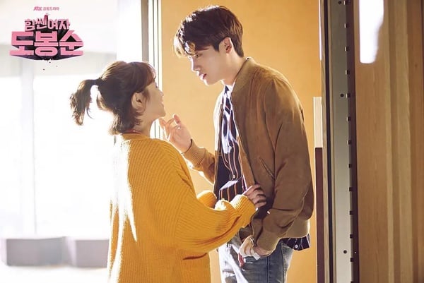 日網票選「歷年最佳」輕鬆愛情韓劇TOP10！《鬼怪》第6輸《金秘書》，冠軍從頭精彩到尾