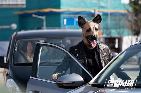 中秋假期必追！8部「從頭精彩到尾」Netflix韓劇，《模範計程車》和這部都一追欲罷不能