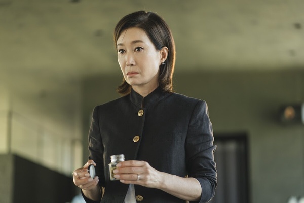 《媽媽朋友的兒子》全是《淚之女王》套路!家人和解都要靠生場大病,連這名場面也被抄