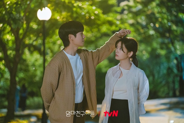 近期Netflix韓劇「觀看次數」排行！《無聲蛙鳴》第3，庭沼玟《媽媽朋友的兒子》太狂了