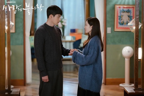 日網票選「近年最佳韓劇CP」TOP10!IU&李準基第9,金秀賢&金智媛第3,冠軍真超越不了