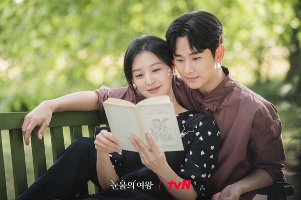 日網票選「近年最佳韓劇CP」TOP10!IU&李準基第9,金秀賢&金智媛第3,冠軍真超越不了