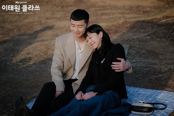 日網票選「近年最佳韓劇CP」TOP10!IU&李準基第9,金秀賢&金智媛第3,冠軍真超越不了