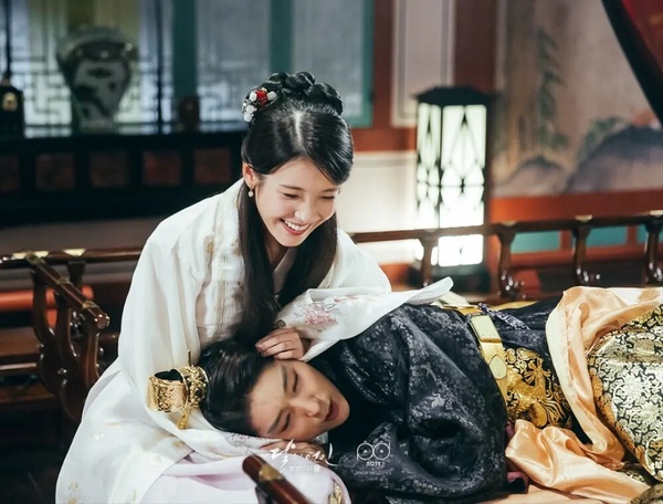 日網票選「近年最佳韓劇CP」TOP10!IU&李準基第9,金秀賢&金智媛第3,冠軍真超越不了