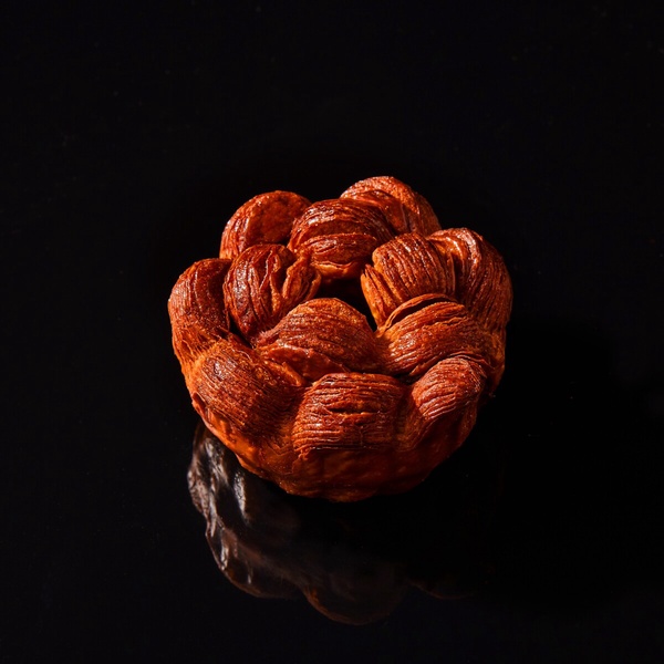 不只貝果！好丘必吃新品「山茶花可頌」登場，巧克力、伯爵、原味都推，麵包控搶吃