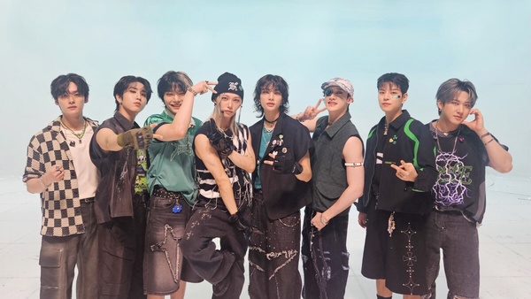 9月Kpop偶像團體品牌評價TOP10：SEVENTEEN卡位第三男團最高，冠亞軍女團完全不意外！