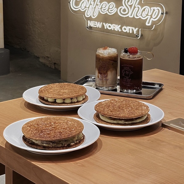 咖啡控必去！全台首家「The COACH Coffee Shop」在中山，冠軍鮮奶茶必喝再推千層派