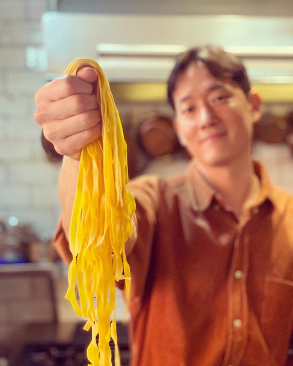 Netflix《黑白大廚》評審、參賽者介紹：黑白湯匙IG、餐廳盤點