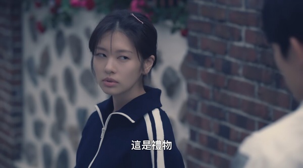 《媽媽朋友的兒子》劇情隱藏彩蛋！承效1次付清買下40萬手鐲,石榴竟是從這時對承效動心