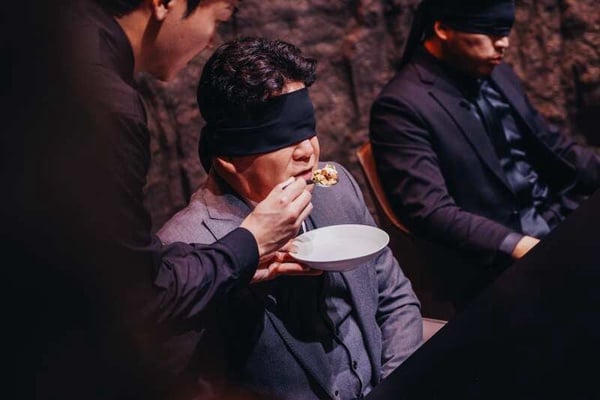 《黑白大廚》白種元10件事：曾負債17億、演員老婆超漂亮，來台灣最愛吃「這些」！