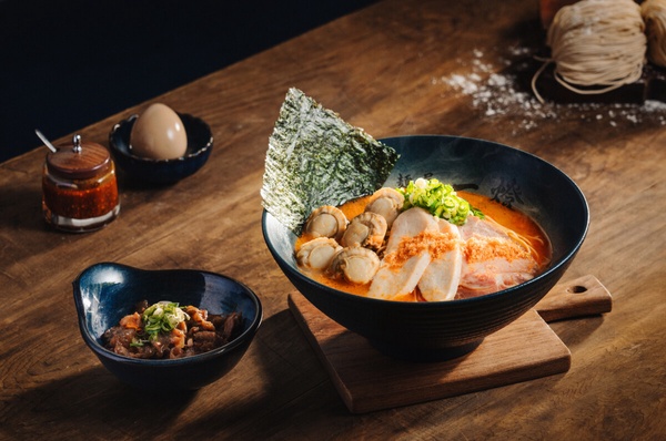 麵屋一燈「干貝雞湯拉麵」售價248元