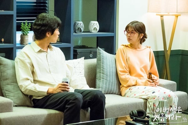 《媽媽朋友的兒子》不夠精彩？8部「一追上癮」Netflix愛情韓劇，這部被封愛情劇天花板