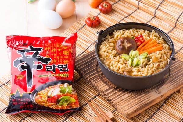 台灣人最愛的韓國泡麵TOP5：除了辛拉麵跟火雞麵外，你一定要知道它！小資下班必備！