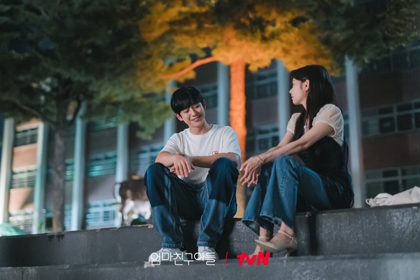 《媽媽朋友的兒子》結局「隱藏彩蛋」！丁海寅&amp;amp;amp;amp;amp;amp;庭沼珉婚禮被藏在這，元音還接到捧花了