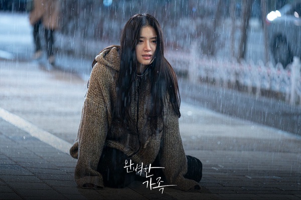 十月韓劇演員品牌評價TOP10!《來自地獄的法官》朴信惠第5輸《媽朋兒》庭沼珉,冠軍是他