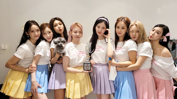 十月Kpop女團評價TOP10： LE SSERAFIM擠下aespa成第一，FIFTY FIFTY再出發備受矚目！
