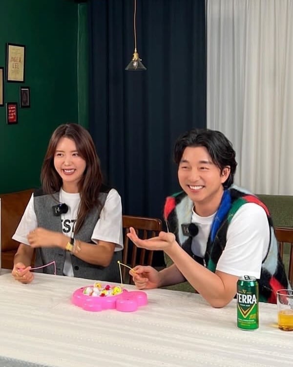 孔劉重溫《咖啡王子一號店》!合體蔡貞安分享拍攝趣事,大讚:「姐姐根本是初戀!」