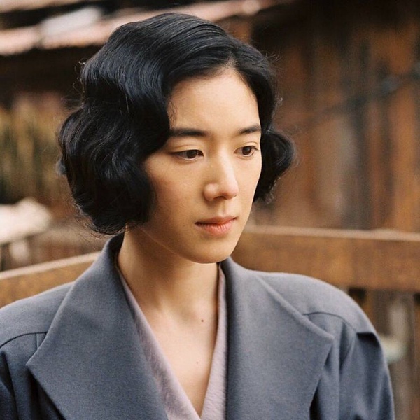 《正年》鄭恩彩n件事!《安娜》爆紅被讚「最美千金」,橫掃新人獎卻成第三者遭撻伐?