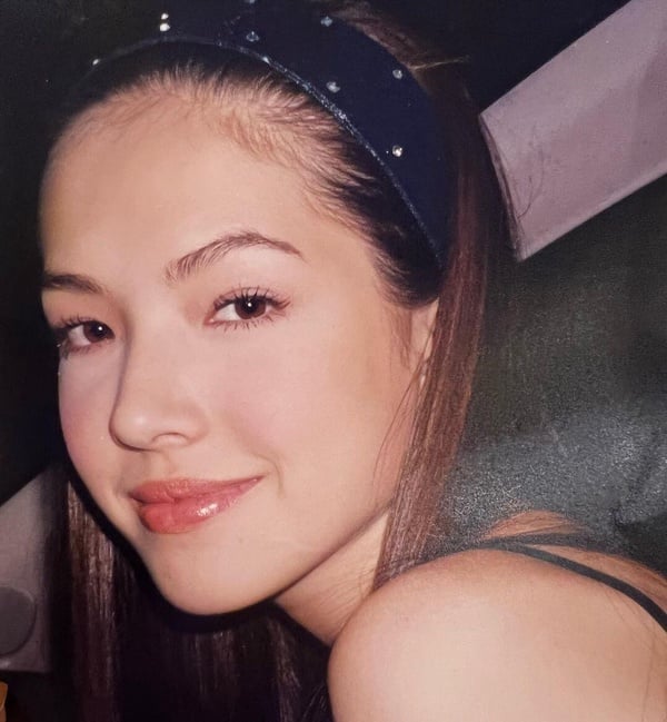 不是白富美！揭秘金鐘影后許瑋甯，2歲被爸拋棄，富家女專業戶，卻因混血臉一度沒戲拍