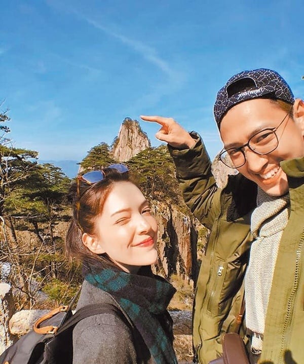 不是白富美！揭秘金鐘影后許瑋甯，2歲被爸拋棄，富家女專業戶，卻因混血臉一度沒戲拍