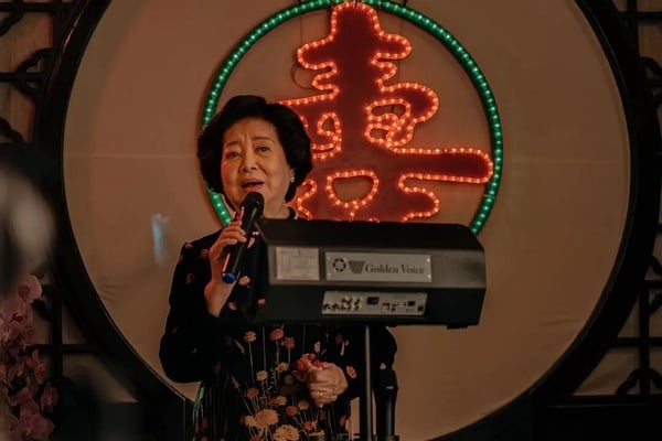 楊謹華槓龜7次終敲響金鐘!槓龜金鐘最多次藝人,張孝全雙料視帝仍摃龜,國民阿嬤也沒拿過