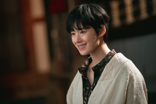 近期韓劇演員熱度榜TOP10！《正年》鄭恩彩第6輸《來自地獄的法官》朴信惠，冠軍紅翻天
