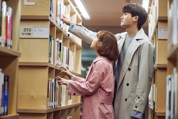 8部「百看不膩」Netflix愛情韓劇！《社內相親》《女神降臨》必追,第2部再十年依然經典