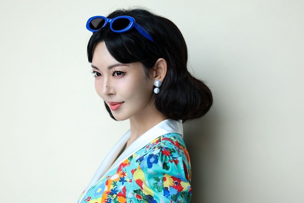 《貞淑的推銷》金素妍12件事：曾被「這團」粉絲罵到崩潰，把太妍送的安全褲當護身符？