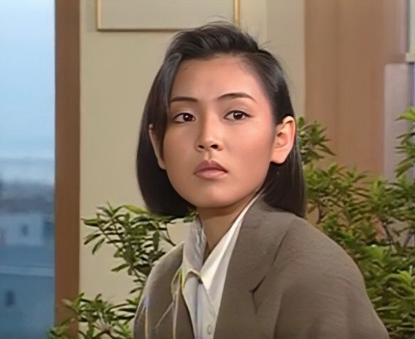 《貞淑的推銷》金素妍12件事：曾被「這團」粉絲罵到崩潰，把太妍送的安全褲當護身符？
