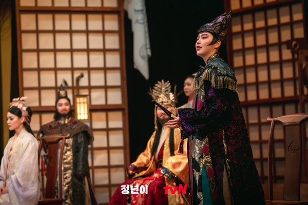《正年》韓國國劇介紹！在女性地位最低的時代崛起，每集片頭旁白竟是「正年本尊」！