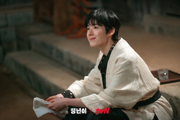 《正年》韓國國劇介紹！在女性地位最低的時代崛起，每集片頭旁白竟是「正年本尊」！