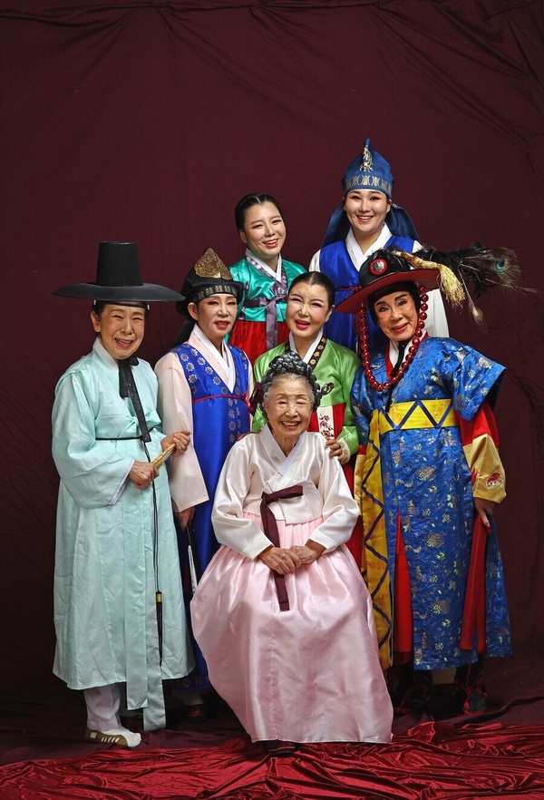 《正年》韓國國劇介紹！在女性地位最低的時代崛起，每集片頭旁白竟是「正年本尊」！