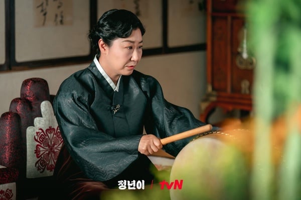 《正年》韓國國劇介紹！在女性地位最低的時代崛起，每集片頭旁白竟是「正年本尊」！