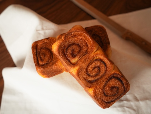 新開幕的「釛 匠研所 Bakeries Lab.」的「黃金吐司」也是不可錯過的！