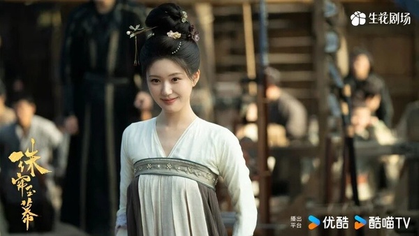陸劇《珠簾玉幕》趙露思邂逅霸氣商人劉宇寧，5套造型從採珠少女逆襲一代女商人！