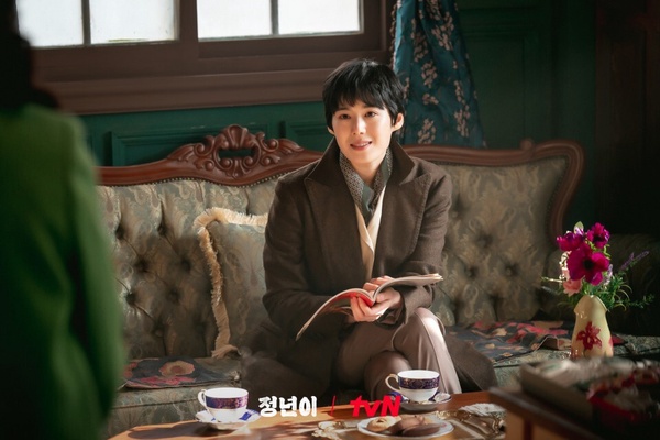 11月韓劇演員話題度TOP10：《正年》鄭恩彩第4輸辛叡恩，朴信惠第2，冠軍是「她」！